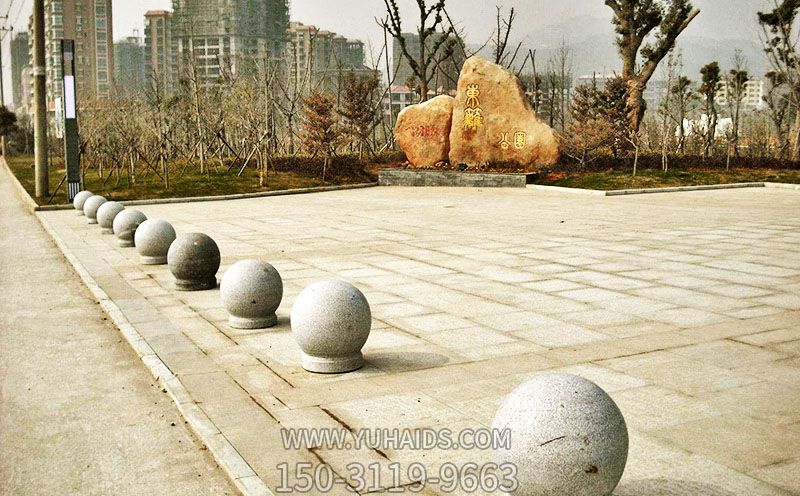 景區公園花崗巖車(chē)阻石球雕塑