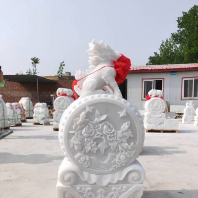 庭院門(mén)口漢白玉石雕浮雕獅子鎮宅辟邪抱鼓石雕塑