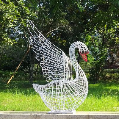 公園景觀(guān)創(chuàng  )意鏤空飛翔天鵝雕塑