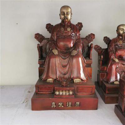 真武祖師坐姿銅像，紫銅紅色端坐的真武祖師鑄銅雕塑像