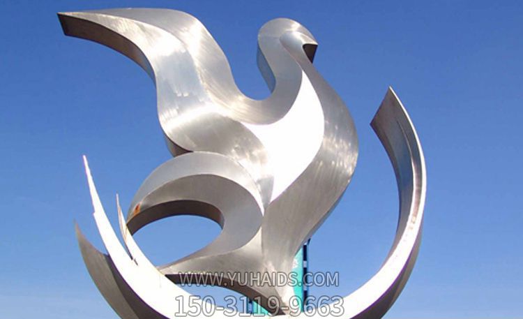 公園創(chuàng )意抽象不銹鋼鏡面切面鍛造鴿子雕塑
