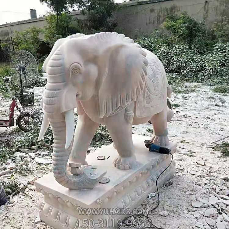 晚霞紅石雕戶(hù)外園林別墅小區鎮宅招財大象雕塑
