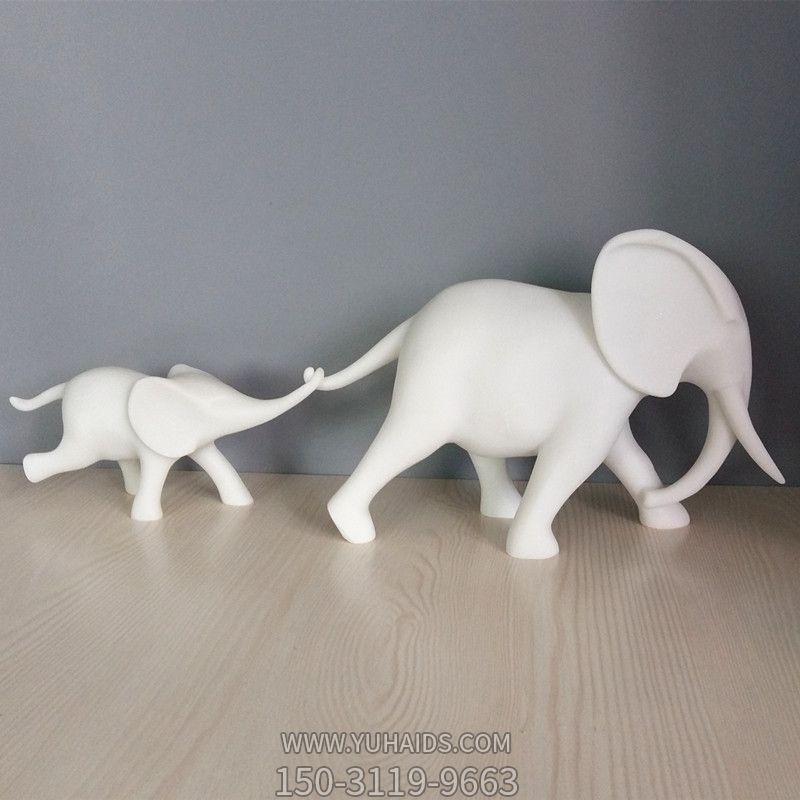 室內創(chuàng )意漢白玉石雕小象拉著(zhù)大象雕塑