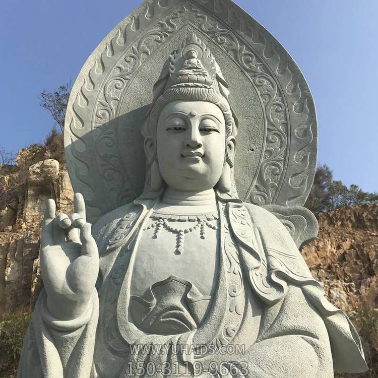 景區戶(hù)外擺放砂巖石雕刻滴水觀(guān)音佛像雕塑