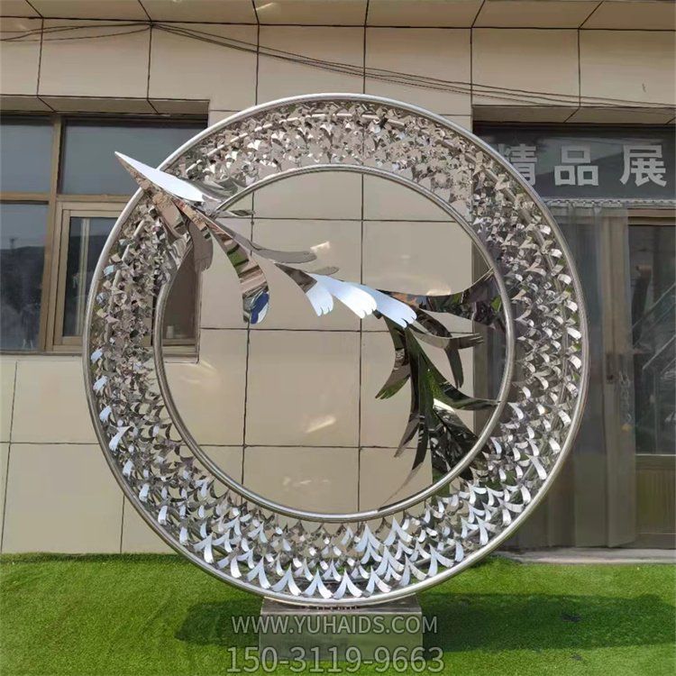 不銹鋼幾何塊面大型創(chuàng  )意鏤空圓環(huán)雕塑