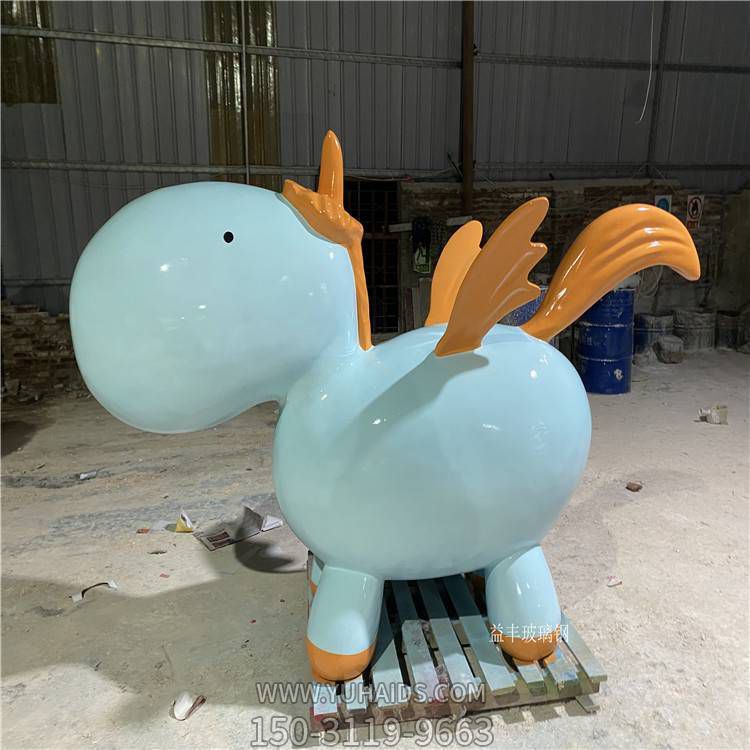 創(chuàng  )意抽象動(dòng)物景觀(guān)玻璃鋼卡通飛馬雕塑