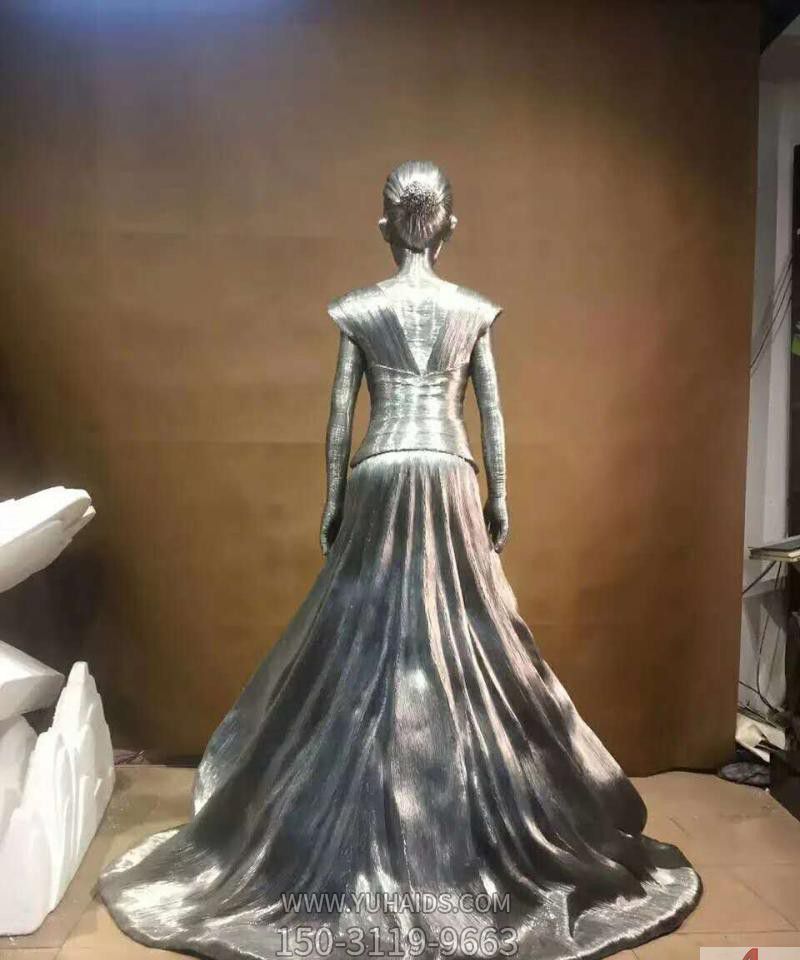 室內創(chuàng )意不銹鋼抽象背影女孩雕塑
