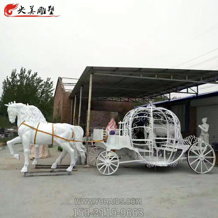 景點(diǎn)小區 擺放玻璃鋼馬拉不銹鋼鏤空南瓜車(chē)雕塑
