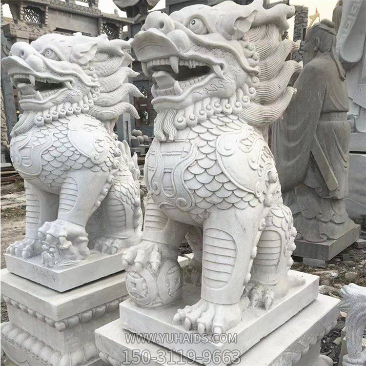 別墅庭院門(mén)口大型大理石石雕麒麟雕塑