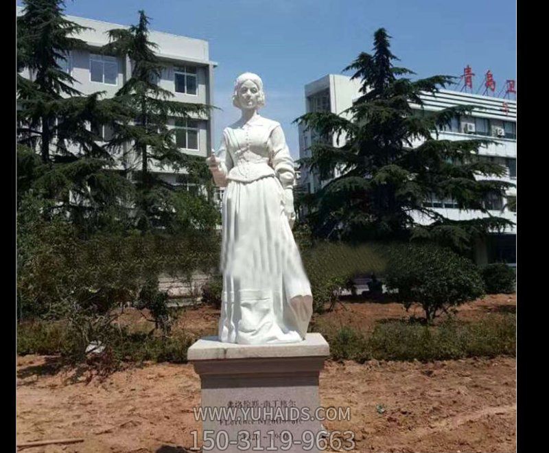 戶(hù)外提燈天使弗洛倫斯·南丁格爾雕塑