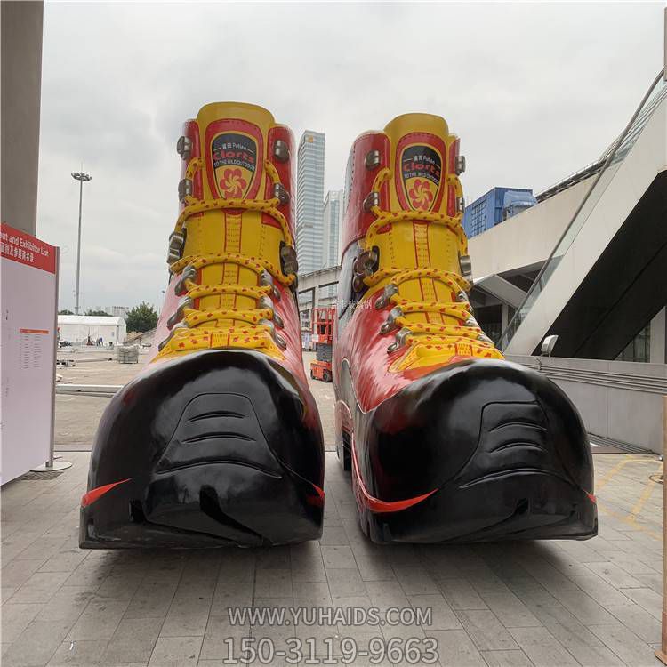 玻璃鋼大型彩繪景觀(guān)靴子雕塑