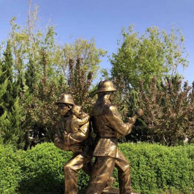 玻璃鋼仿銅戶(hù)外街道消防員人物雕塑