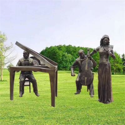 公園擺放玻璃鋼鑄銅西方樂(lè )器演奏人物雕塑