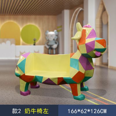 商場(chǎng)兒童樂(lè )園擺放奶牛玻璃鋼卡通座椅雕塑