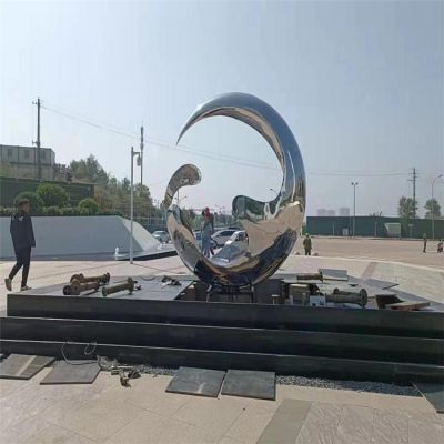 廣場(chǎng)大型不銹鋼創(chuàng  )意圓環(huán)雕塑