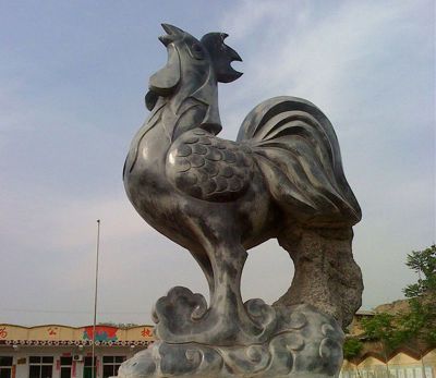 廣場(chǎng)抬頭青石石雕創(chuàng  )意雞雕塑