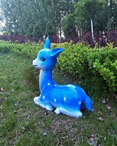 玻璃鋼彩繪戶(hù)外園林景觀(guān)卡通動(dòng)物小鹿