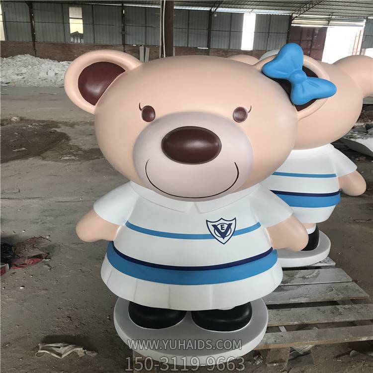 玻璃鋼卡通戶(hù)外商場(chǎng)美陳擺件裝飾品小熊雕塑