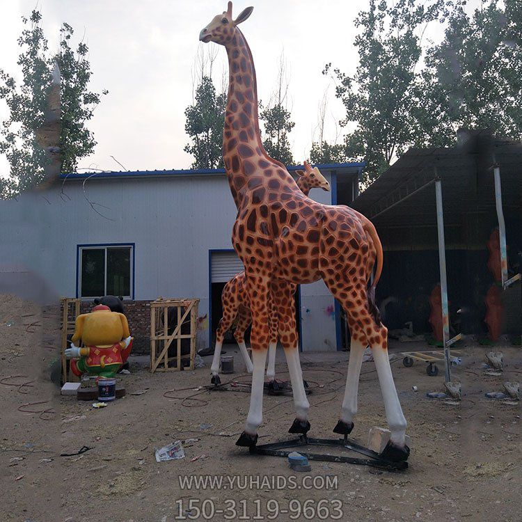 動(dòng)物園玻璃鋼卡通動(dòng)物彩繪仿真長(cháng)頸鹿雕塑