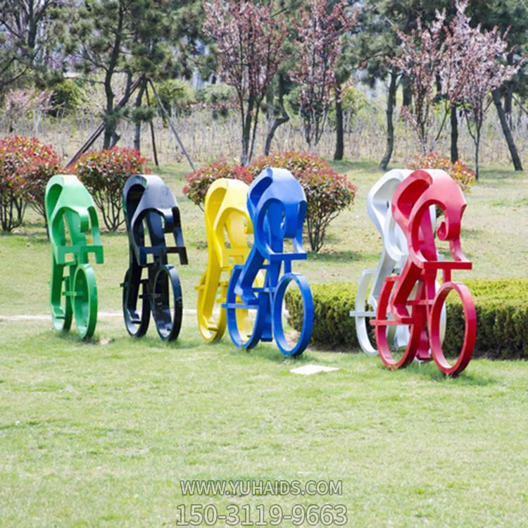 公園草地不銹鋼噴漆自行車(chē)運動(dòng)人物雕塑