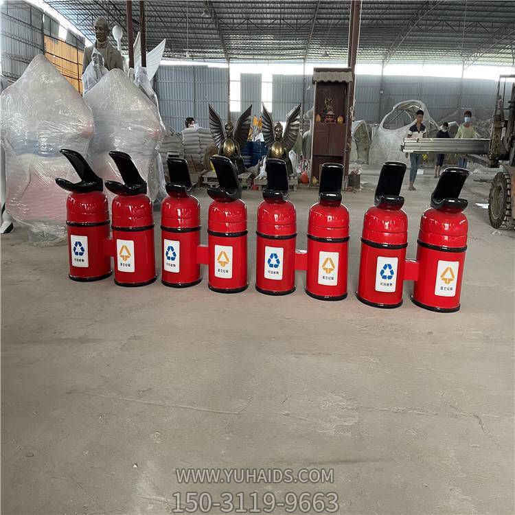 游樂(lè )園擺放玻璃鋼仿真滅火器垃圾桶