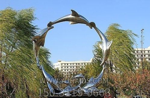 景區多只環(huán)形不銹鋼海豚雕塑
