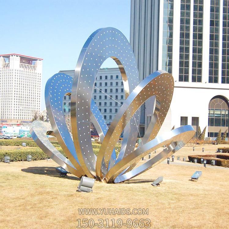 公園大型創(chuàng  )意不銹鋼鏤空個(gè)性圓環(huán)雕塑