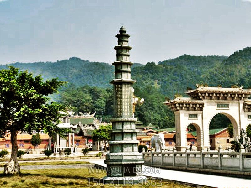 旅游景區擺放浮雕青石經(jīng)幢雕塑