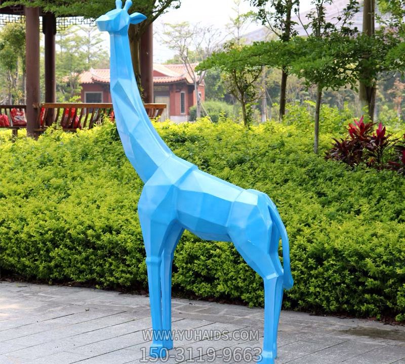 公園景觀(guān)大型裝飾品擺件玻璃鋼藍色長(cháng)頸鹿雕塑