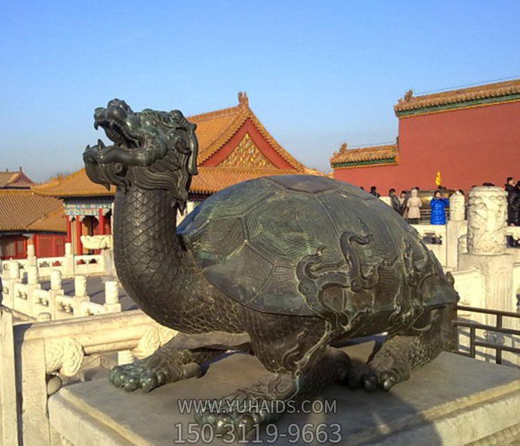 景區擺放的抬頭的玻璃鋼創(chuàng )意龍龜雕塑