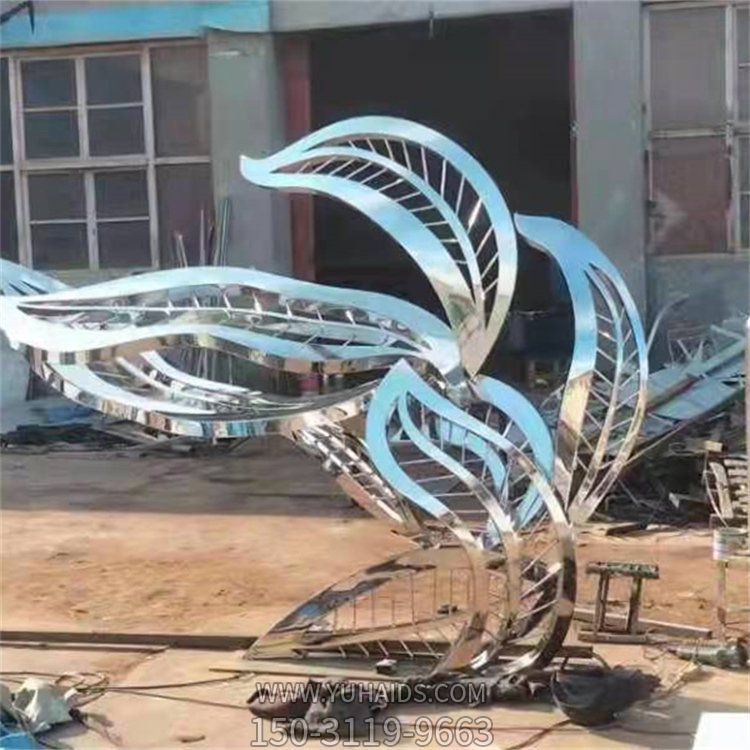 小區廣場(chǎng)裝飾不銹鋼鏤空樹(shù)葉雕塑