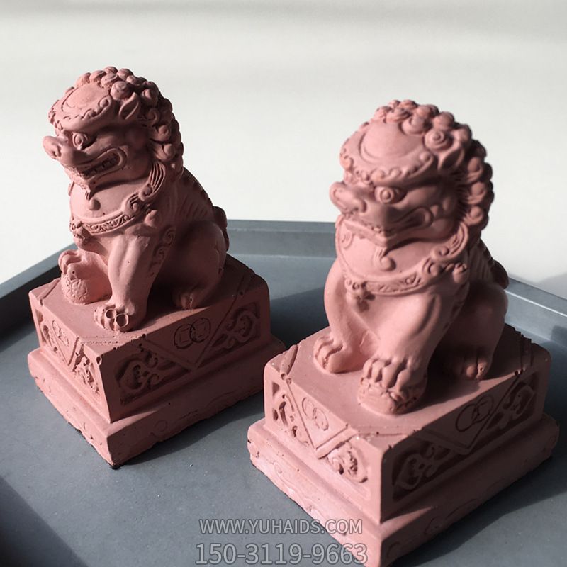 晚霞紅石雕創(chuàng )意庭院戶(hù)外仿真獅子雕塑