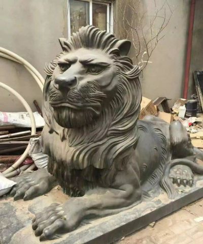 大型不銹鋼仿銅仿古做舊一只趴著(zhù)的獅子雕塑