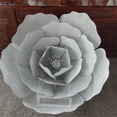 不銹鋼鏤空戶(hù)外園林景觀(guān)蓮花雕塑