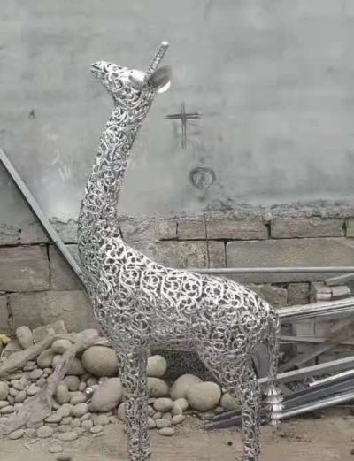 公園戶(hù)外創(chuàng  )意不銹鋼梅花鹿雕塑