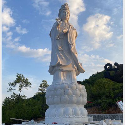 景區寺廟戶(hù)外擺放大型漢白玉滴水觀(guān)音石雕像