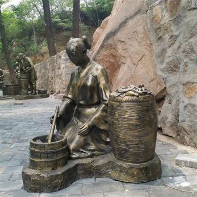 樓盤(pán)綠地擺放玻璃鋼仿銅人物雕塑