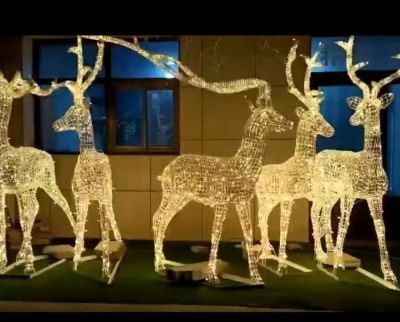 公園不銹鋼鏤空創(chuàng  )意太陽(yáng)能夜晚照明梅花鹿