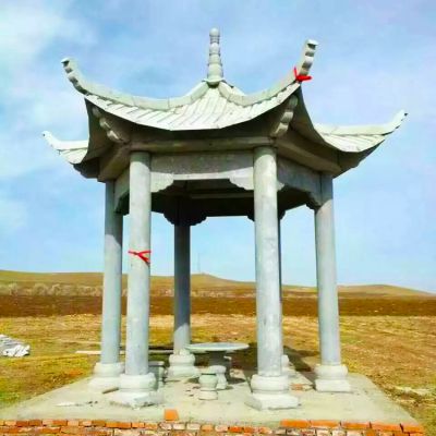 山頂景觀(guān)擺放青石六角休息涼亭